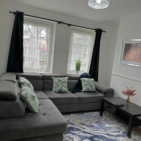 2 Bedroom Flat, 2 Minutes Walk To Bethnalgreen Station, Central לונדון מראה חיצוני תמונה