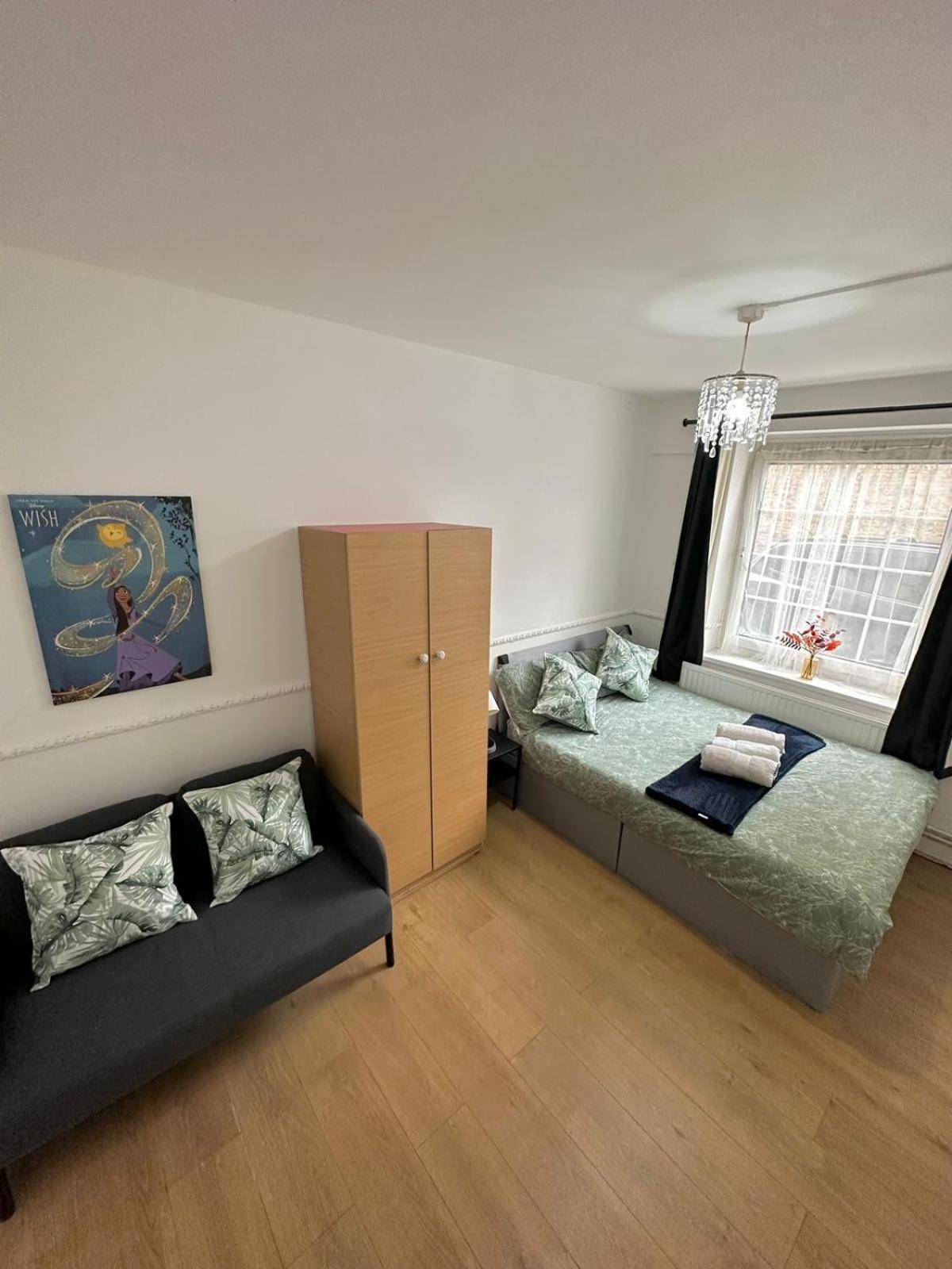 2 Bedroom Flat, 2 Minutes Walk To Bethnalgreen Station, Central לונדון מראה חיצוני תמונה
