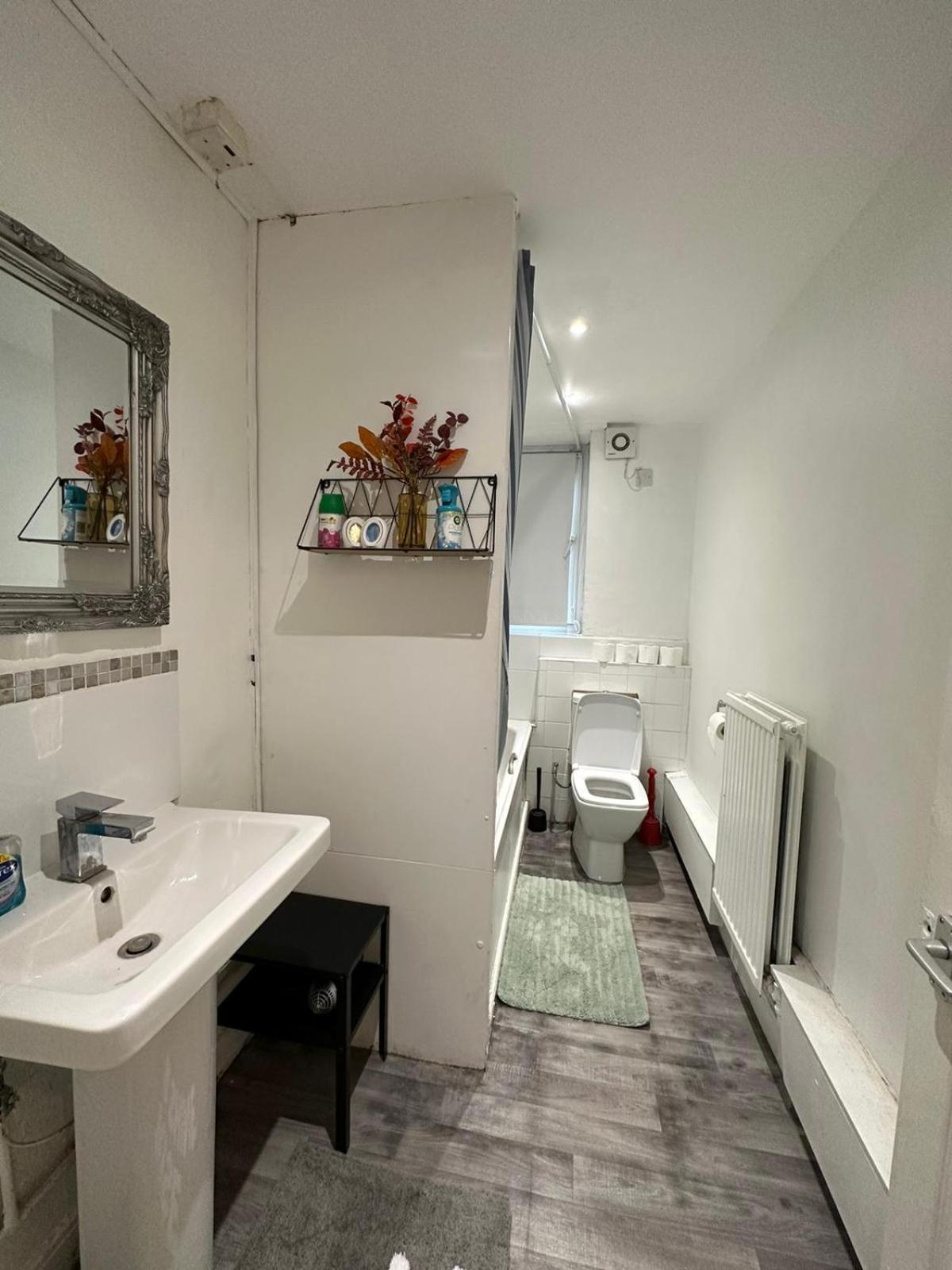 2 Bedroom Flat, 2 Minutes Walk To Bethnalgreen Station, Central לונדון מראה חיצוני תמונה